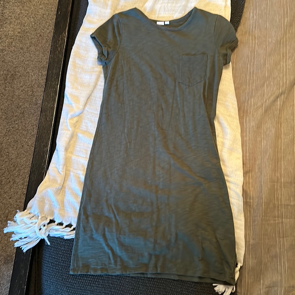 GAP women’s T-shirt dress